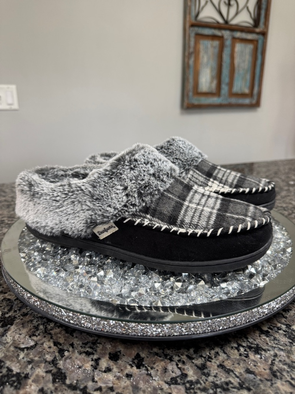 dearfoams Gray Plaid Faux Fur Clog Slippers with Black Sole EUC XL 11-12